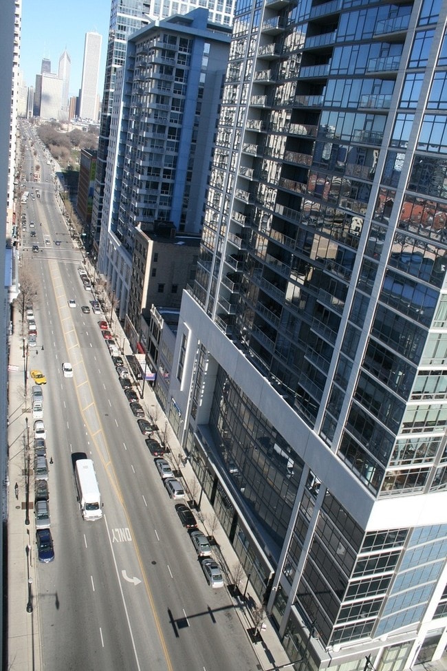 Building Photo - 1400 S Michigan Ave