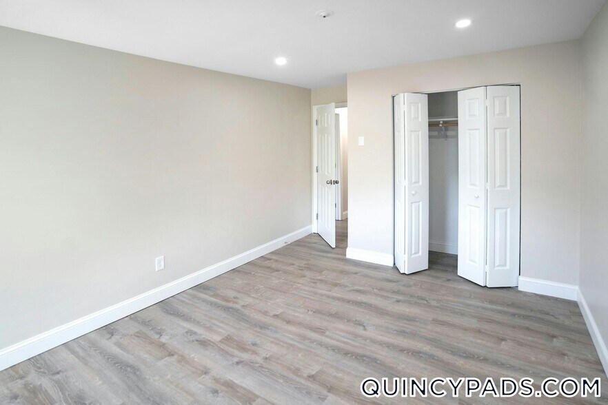 Building Photo - 63 Presidential Dr