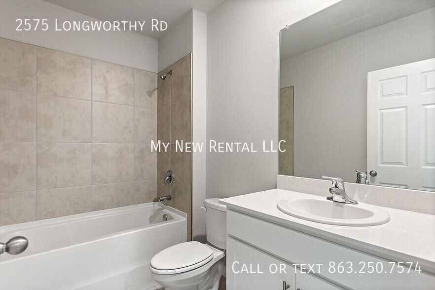 Building Photo - 2575 Longworthy Rd