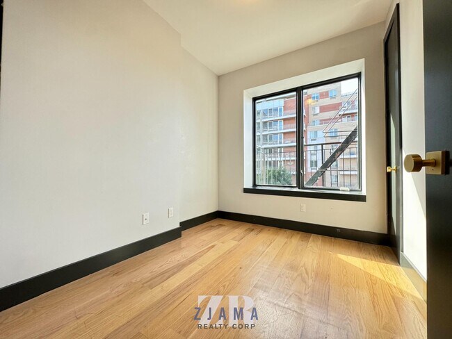 Building Photo - 561 Fourth Avenue