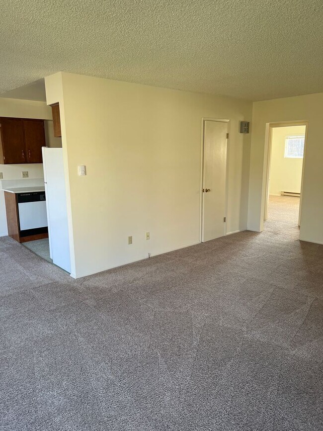 Building Photo - lev107