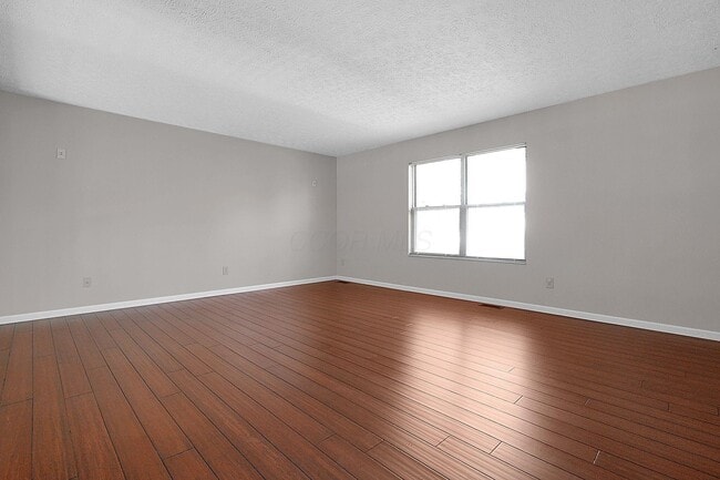 Building Photo - 7961 Pinehill Rd