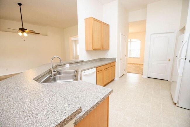 Building Photo - Single family home in Keystone Pointe, St....
