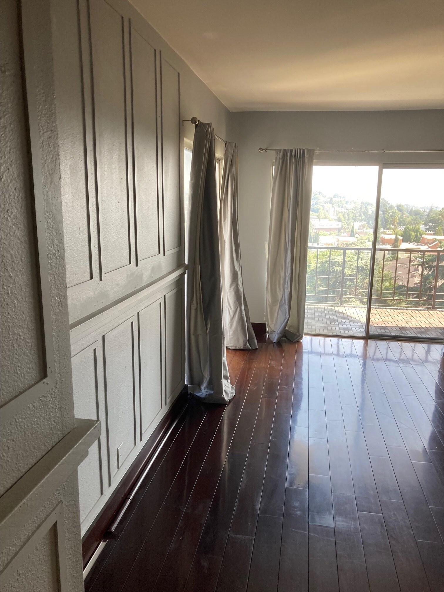 Building Photo - 3949 Los Feliz Blvd