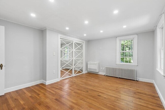 Building Photo - 36 Risley Rd