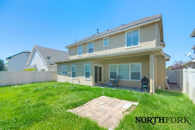 Building Photo - Stunning Meridian Home