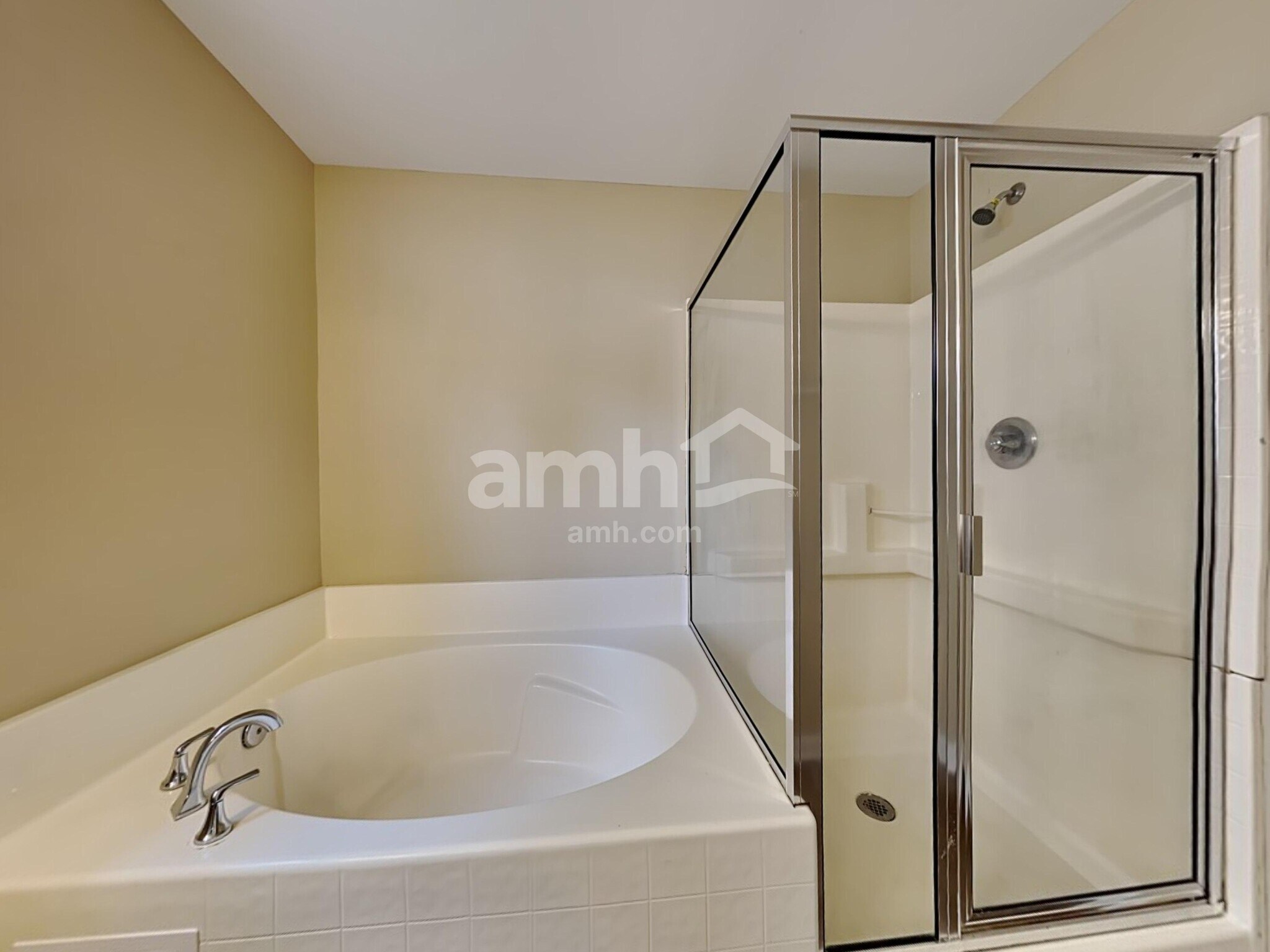 Building Photo - 9476 Falling Embers Ln