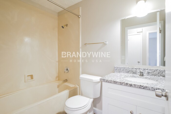 Building Photo - 1304 Truman Dr