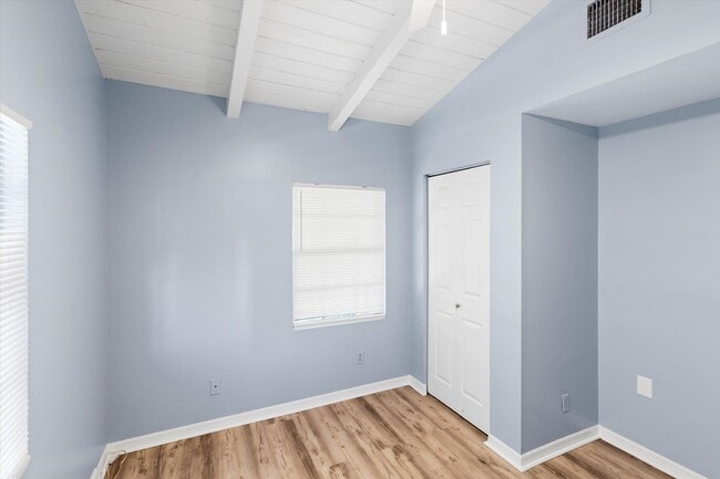 Building Photo - Canalfront 2BR/1BA Upstairs Residence – Legal Duplex | Summerland Key