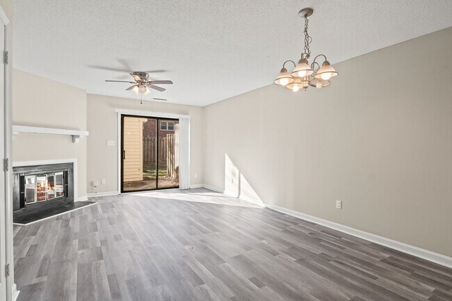 Building Photo - 1507 Clermont Rd