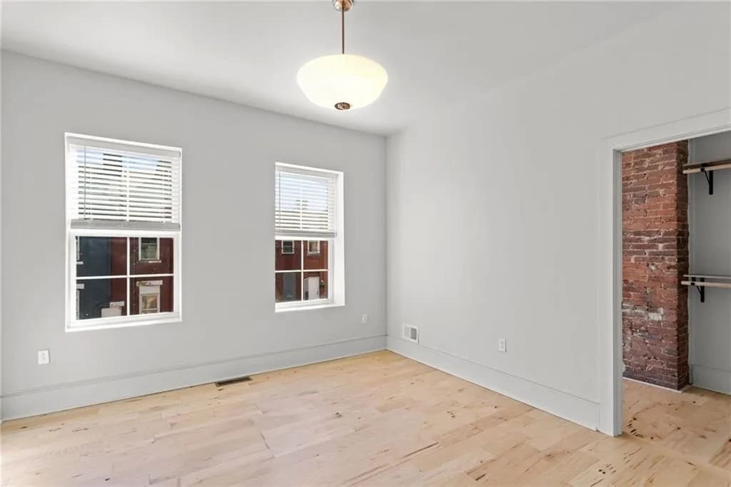 Building Photo - 2011 Forbes Ave