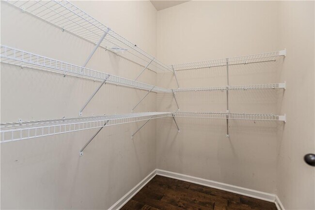 Building Photo - 6354 Brookridge Dr