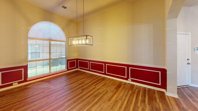 Building Photo - 2110 Pecan Ridge Dr