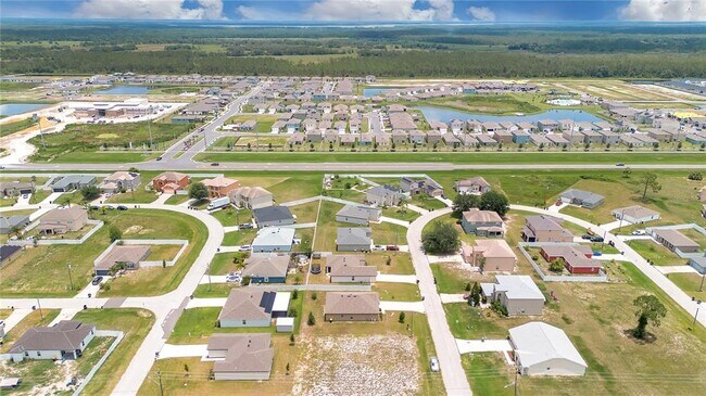 Building Photo - 205 Cimarron Dr
