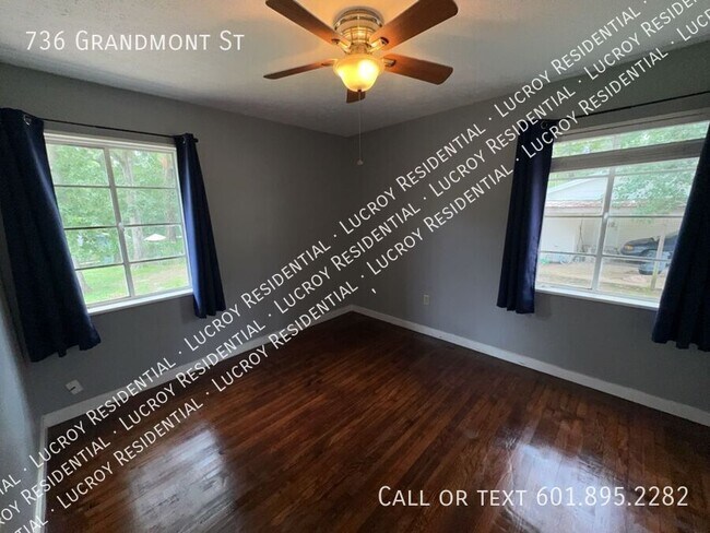Building Photo - 736 Grandmont St