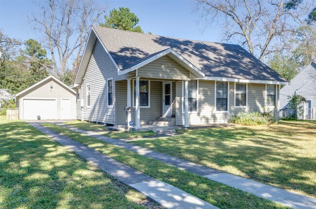 Building Photo - 236 W 31st St