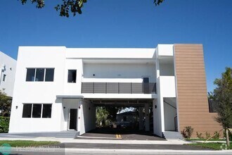 Building Photo - 500 Foster Rd