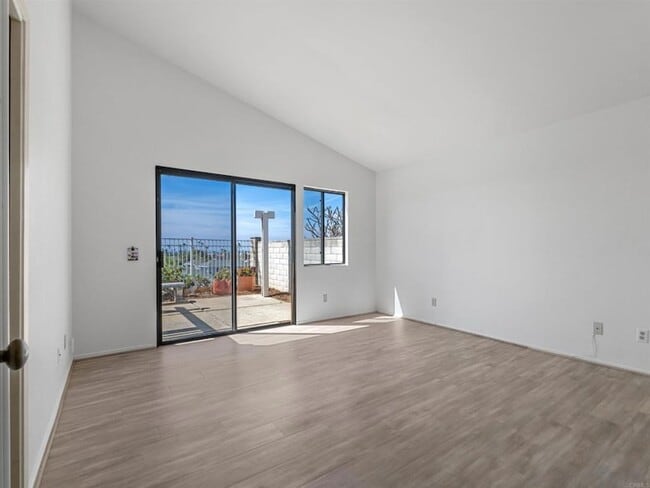 Building Photo - 6923 Whitecap Dr