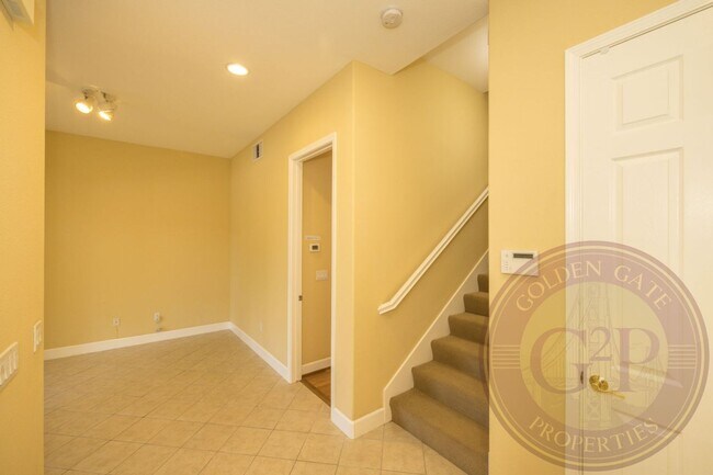 Building Photo - Sunset - 3 BR, 3.5 BA Townhouse 2,225 Sq. Ft. - 3D Virtual Tour, 2 Car Garage