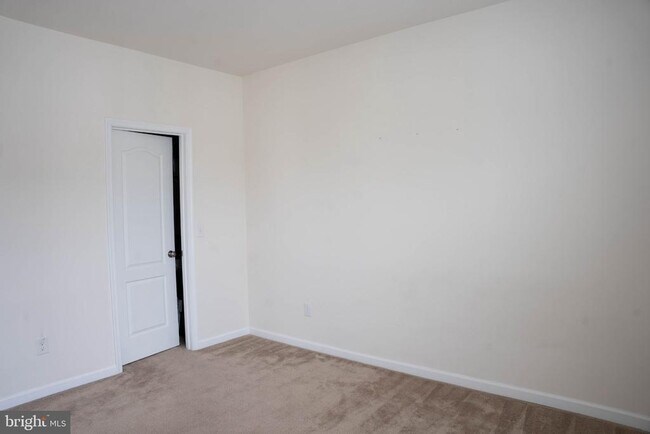 Building Photo - 42294 San Juan Terrace