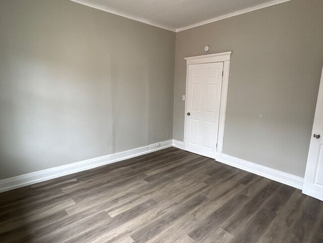 Building Photo - Newly updated 3-bedroom, 1-bath home - Open To Section 8