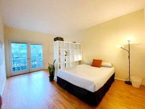 Building Photo - 1620 S Bentley Ave