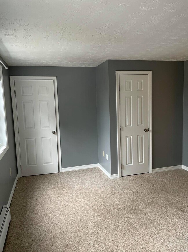 Building Photo - 94 Lewiston Rd