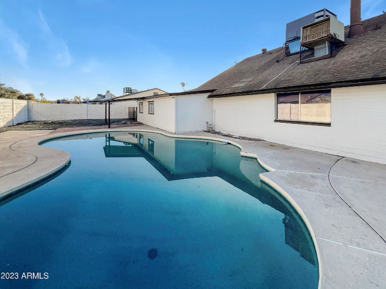 Building Photo - 6434 W Sunnyslope Ln