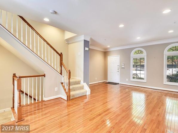 Building Photo - 8507 Cameron St