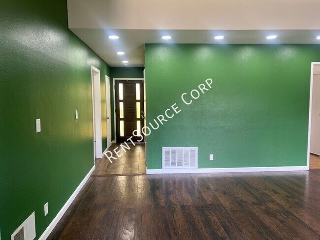 Building Photo - 45545 Fig Ave