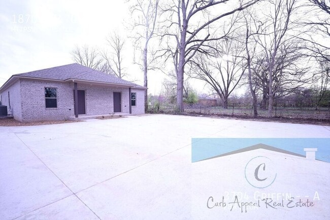 Building Photo - 3704 Griffin St