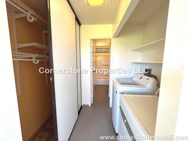 Building Photo - 95-670-670 Hanile St