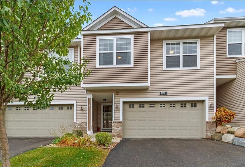 Front of Unit - 7107 153rd Ter