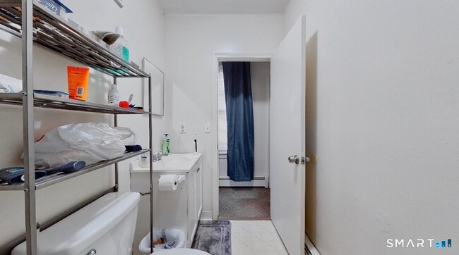 Building Photo - 666 Main St