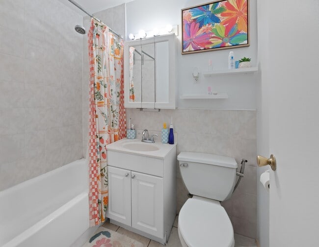 Building Photo - 135 Montgomery St