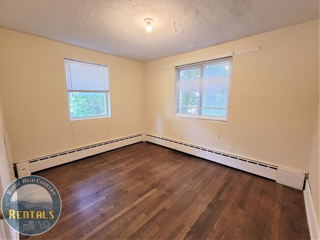 Building Photo - 229 Windy Dr