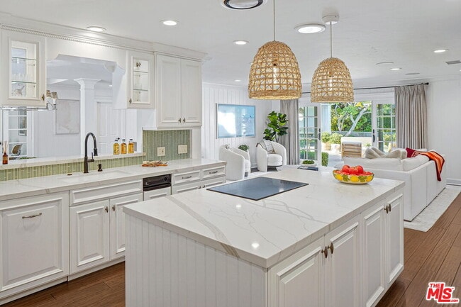 Building Photo - 1308 Mariners Dr
