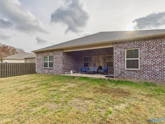 Building Photo - 157 High Leaf Dr