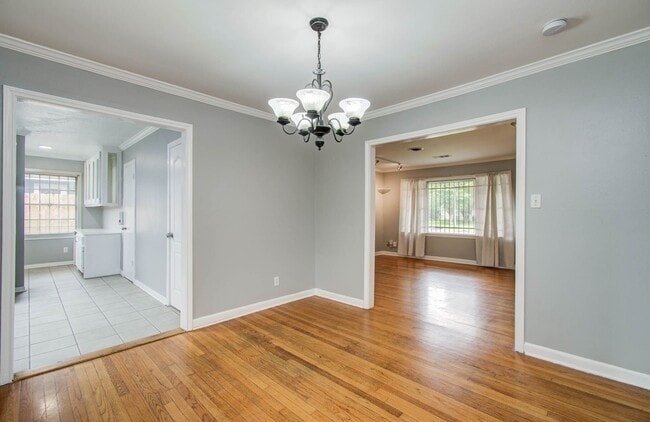 Building Photo - 3626 Songwood St