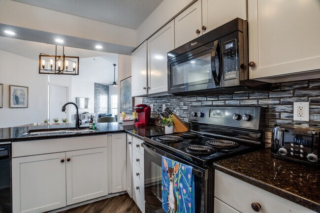 Building Photo - 3308 Parliament Cove