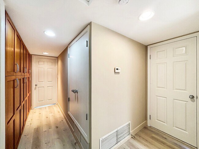 Building Photo - Gorgeous 3BD/2BA House in Pacific Beach W/...
