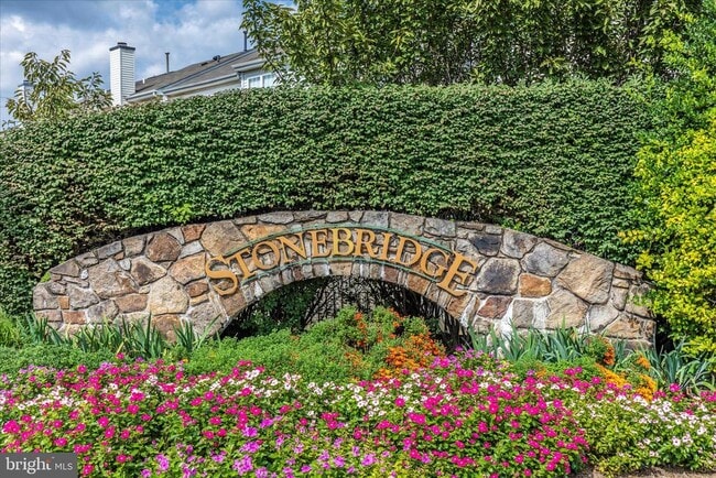 Building Photo - 7130 Oberlin Cir