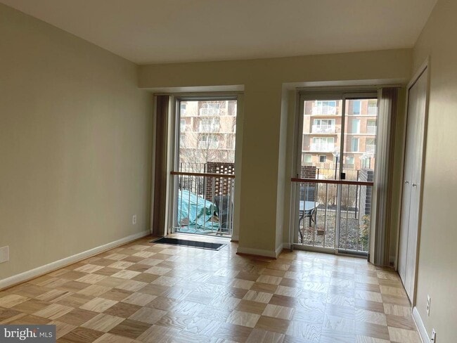 Building Photo - 520 N St SW