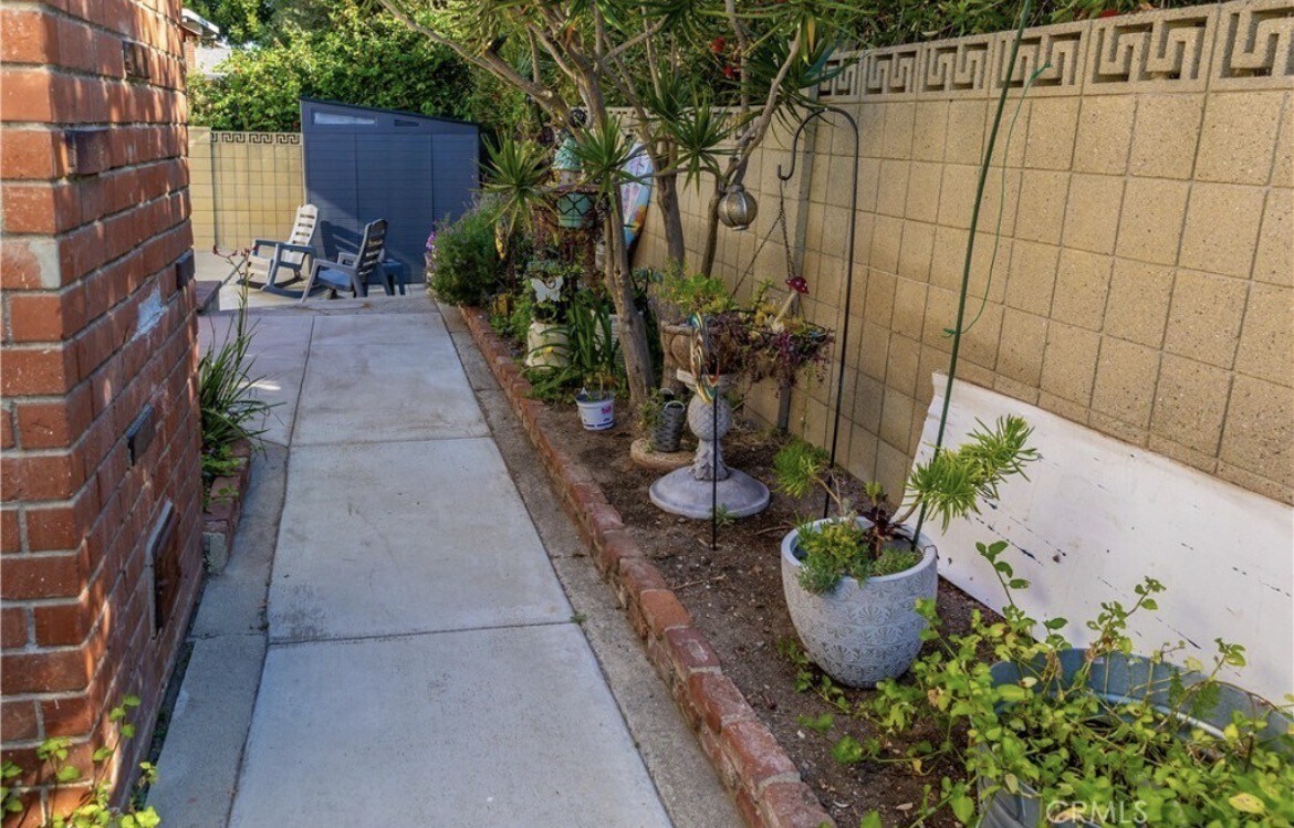 Building Photo - 24314 Berendo Ave