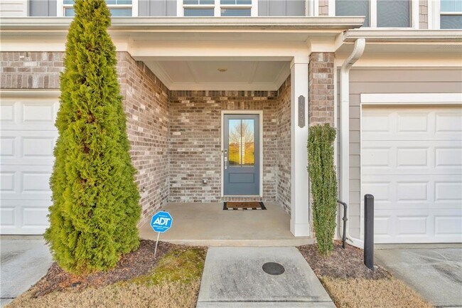 Building Photo - 1959 Hidden Hts