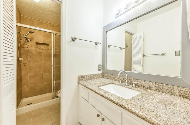 Building Photo - 5005 Georgi Ln
