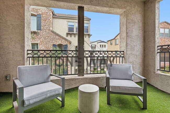 Building Photo - 1685 E Chelsea Ln