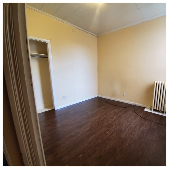 2ND FLOOR 2ND BEDROOM - 940 N 11th St