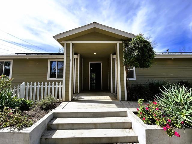 Building Photo - 2400 Kauana Loa Dr