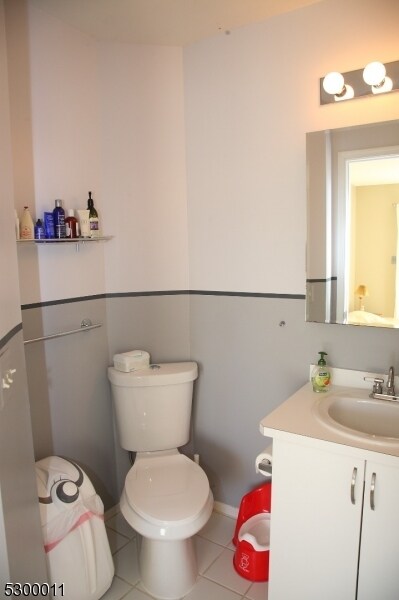 Building Photo - 17 Castle Dr